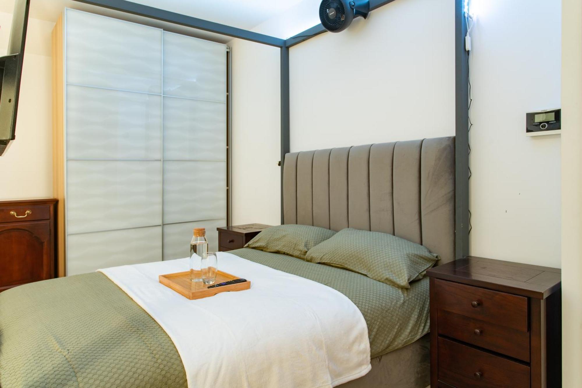 Villa Modern 2Bed Pad W/ Hot Tub Barking  Esterno foto